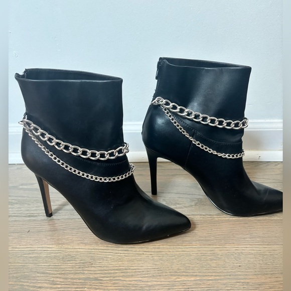 BCBG Hardia Chain Strap Biker Heel Booties Boots Chic and Trendy Size 10 - Picture 9 of 9